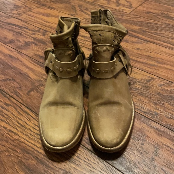 Musse and Cloud Festival Boots - Picture 3 of 6